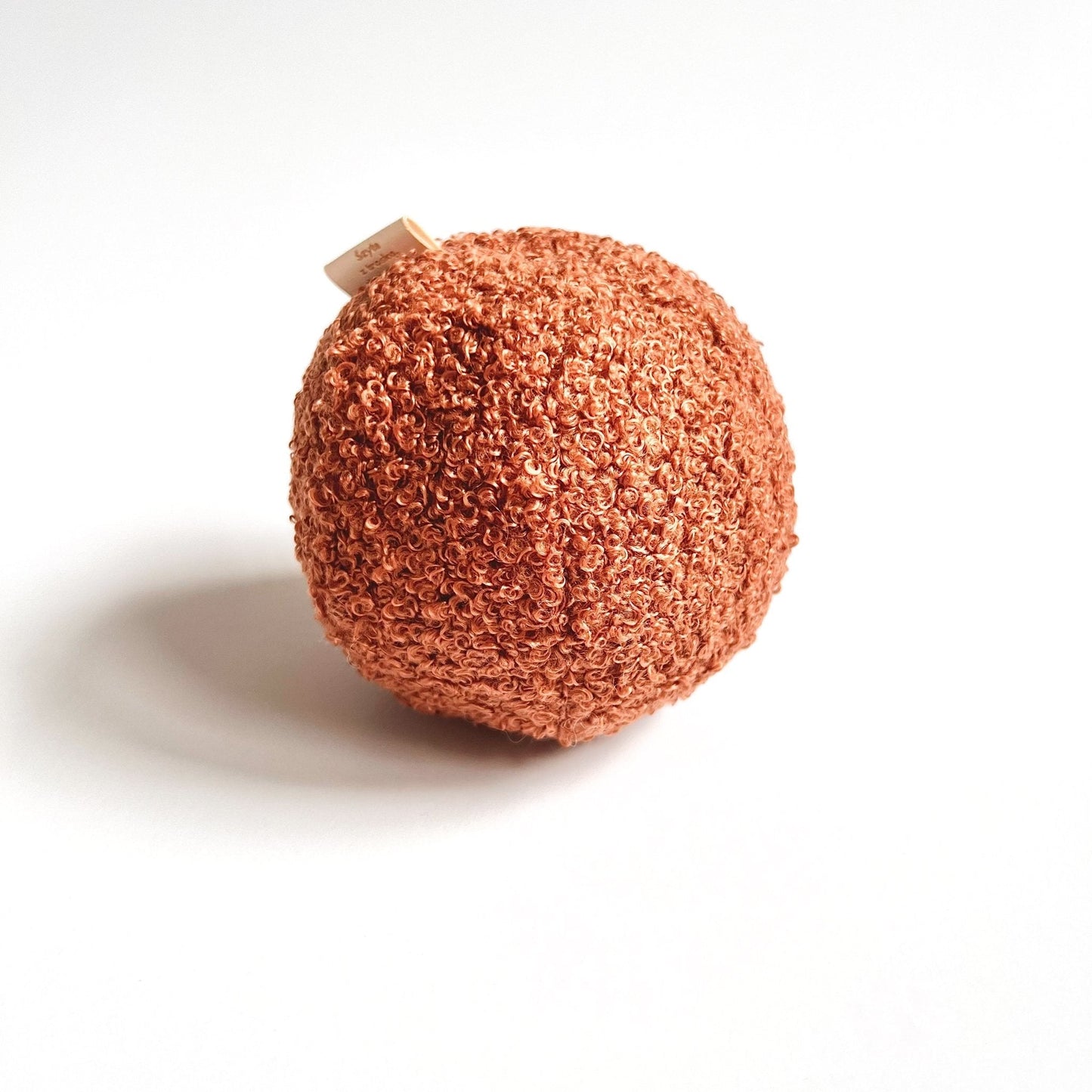piłkadlapsa_boucle_kolor_nugat_rozmiar_s